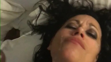 hotwife gets huge facial from B.B.C.