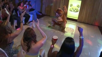 DANCING BEAR - Kendra Lane's Bachelorette Party Was Off Da Chain!!!