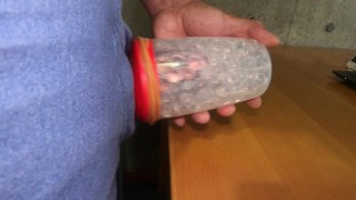 【高画質4Ｋ】ガテン系が自作のオナホで変態オナニー