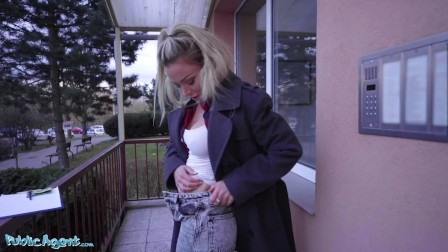 Public Agent Blonde Australian Isabelle Deltore Fucks a Stranger for Money
