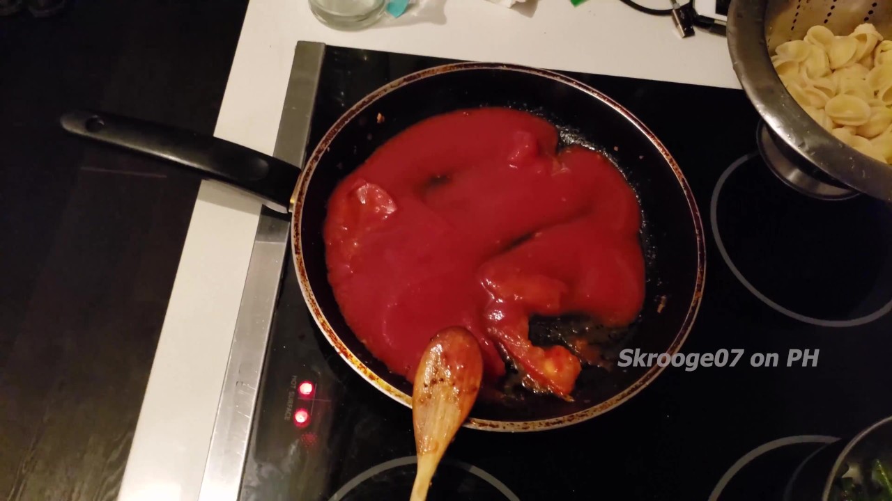 Preview 5 of Foodporn Ep.1 Noodles And Nudes- Chinese Girl Cooks In Lingerie And Sucks Bbc For Dessert 4k 烹饪表演