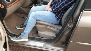 Alice - Desperate to pee, then lost it and pissed myself in jeans and panties ;)