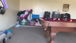 diosaera y Zeus tratando de tener sexo en la mesa de billar 