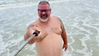 Coach can cum from having his daddy balls licked 