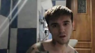 Bath SHOW GayBoy iulianloveeu from Chaturbate ^_^ Fallow me guyys!