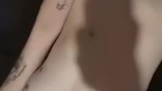 Tattoo'd goth slut cums on vibrator