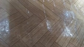 Стену обкончал