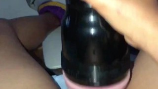 Jugando con FleshLight por primera vez