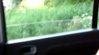 Позирование перед велосипедистками 