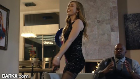Karla Kush Gives Twerking Lap Dance To Avoid Going Out - DarkX