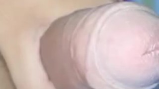 Me masturbo mientras pienso en mi ex