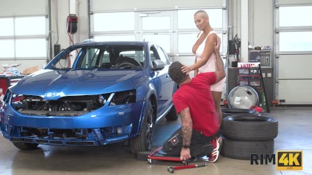 RIM4K. After a hard shift in the garage, man receives amazing rimjob