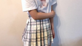 精液で変色したスカートを着せて手コキしてもらった cum onto semen stain skirt