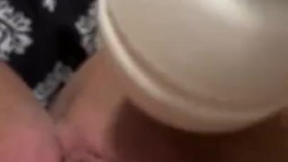 BBW has screaming leg shaking orgasm with wand