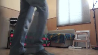 Este tío sabe ligarse y follar con cualquier tía