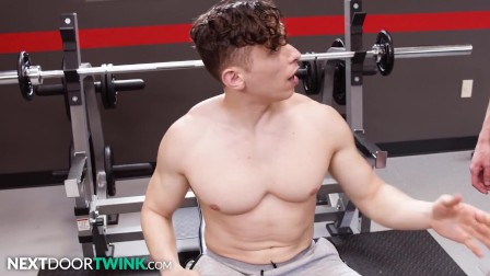Horny Twink Fucked By Personal Trainer At Gym - NextDoorTwink