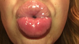Juicy Lips in Slow Motion 