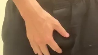 【無修正】オナニー　日本人　トイレ　射精　勃起　ゲイ　ノンケ