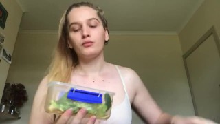 world’s biggest narcissistic eats CAESER SALAD