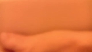 Артем сам себе дрочит ногами лижет ноги сам себе в воде self suck autofellatio self footjob