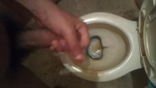 Me masturbo en casa en cuarentena..Rica verga