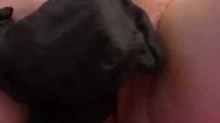 Stuffing my pregnant pussy with pantyhose 