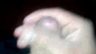 Latino se masturba rico 