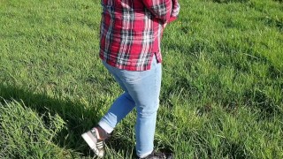 ⭐ Glistening Public Jeans Wetting In Nature ;) 