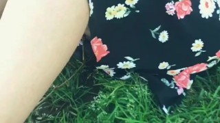 Le Doy DINERO en PUBLICO a LINDA GORDIBUENA Mexicana en el PARQUE Para Ver su CONCHA y TETITAS, VOL1