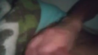 Me masturbo en mi cama