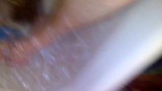 Сосет сам себе дрочит в ванной self suck autofellatio self footjob