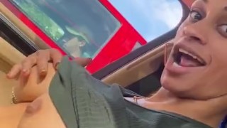 Freak hoe flash her tits at strangers 