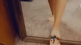 Giantess Annihilates Men