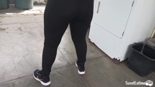 real latina / arab with huge ass trains with her plug in her anus