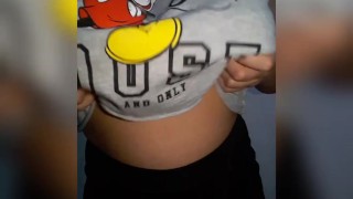 Gordita tocando sus tetas Grandes