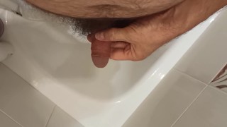 I pissed my legs. I would like to pee on your beautiful legs.