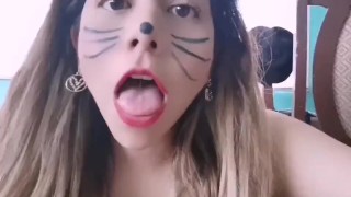 GIGANTA SEXY GATA VORE