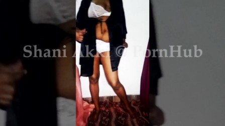 Sri lankan strip tease in night dress and masturbate | ජංගි බ්‍රරා ගලවගෙන ඇගිලි ගහලා චූ විදින ශානි