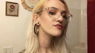 Worship the Oral Queen