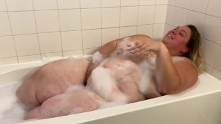 Big Girl, Small Tub!