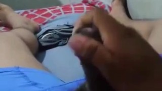 TE LA METO EN EL CULO? UN AMIGO BISEXUAL SE LA JALA PENSANDO EN UN HOMBRE