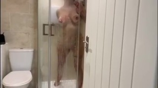 PERV WATCHES ME SHOWER 