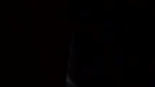 Cubano se masturba en su habitación 