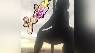 Sexfeene giving the view of a lifetime with that phat ass !!!