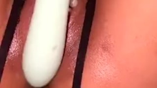 Sexy squirt with big dildo 