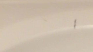 Jerking off to some hot ass pussy