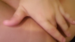 AMATEUR fingering pussy masturbation