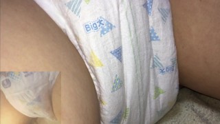 018 おむつおもらしに興奮！おむつを巻いてオナニー！