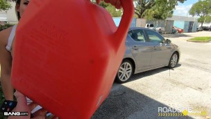 Roadside - Hot Thick latina Fucks Car Mechanic For Discount