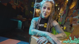 UNBOXING - Pornhub AWARDS 2020 - Anuskatzz unbox her Pornhub present - SFW, ink , tattoo, bodymod